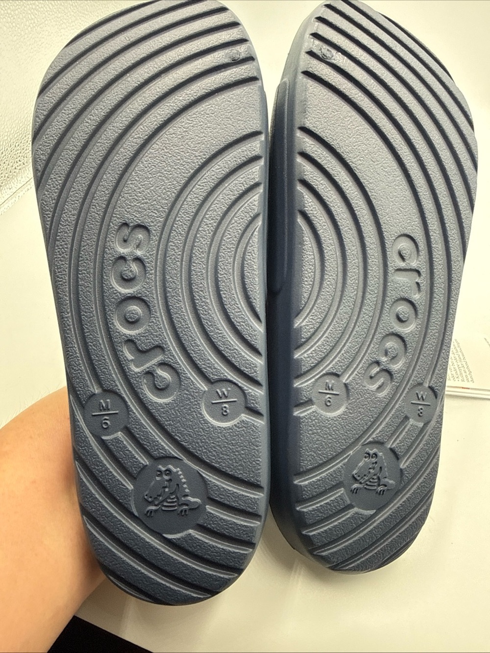 Crocs Slides Sandals Summer Shoes Comfort Casual Navy Dark Blue Mens 6  Womens 8 - Picture 4 of 5